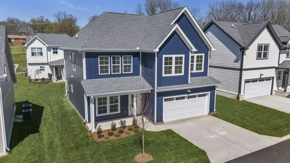 Exterior - 2210 Chadwell Station Ln, Madison, TN 37115 photo 10 of 10