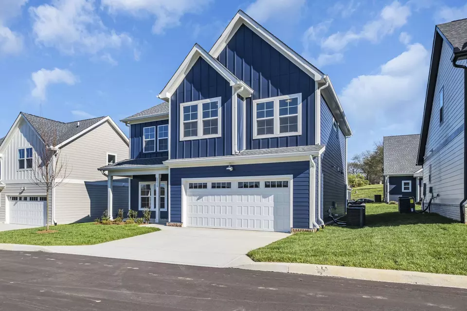 Exterior - 2210 Chadwell Station Ln, Madison, TN 37115 photo 6 of 10