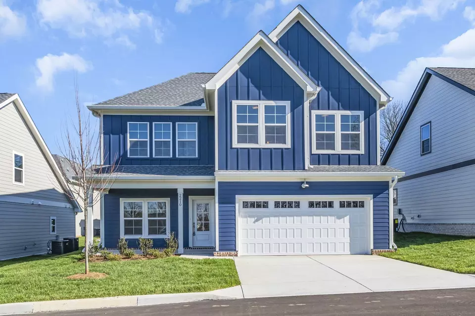 Exterior - 2210 Chadwell Station Ln, Madison, TN 37115 photo 4 of 10