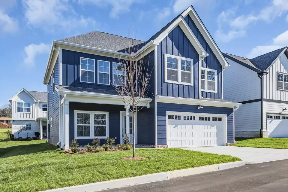 Exterior - 2210 Chadwell Station Ln, Madison, TN 37115 photo 5 of 10