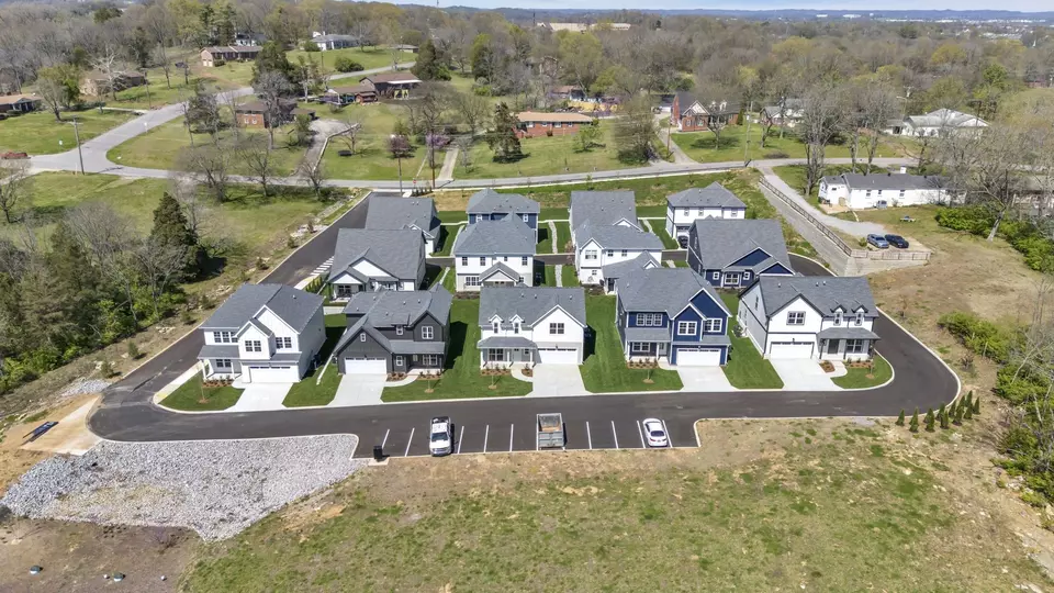 View/Area - 2210 Chadwell Station Ln, Madison, TN 37115 photo 4 of 9