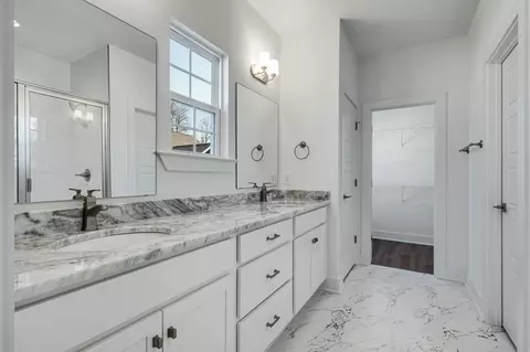 Bath - 2210 Chadwell Station Ln, Madison, TN 37115 photo 1 of 3