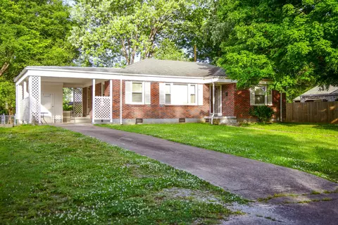 321 E Berkley Cir, Lewisburg, TN 37091