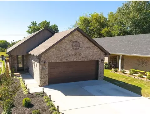 102 Celebration St, Shelbyville, TN 37160
