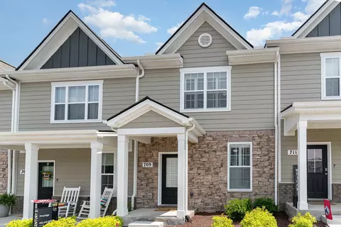 709 Dallas Dr, Columbia, TN 38401