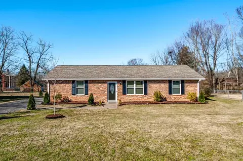 217 Walnut Crest Dr, Gallatin, TN 37066