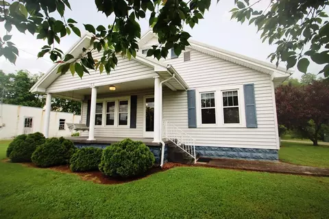 108 N Spring St, Sparta, TN 38583