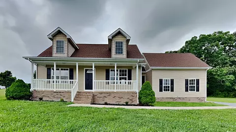 227 Cannon Downs Dr, Woodbury, TN 37190
