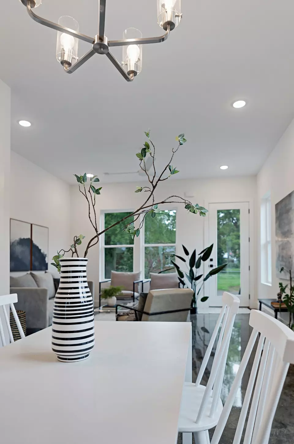 Dining - 342 May Dr, Madison, TN 37115 photo 4 of 5