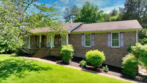 611 Bonita Pkwy S, Hendersonville, TN 37075