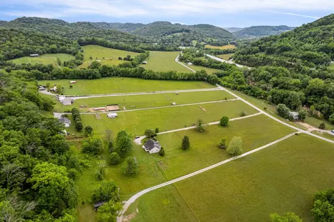 View/Area - 686 E Main St, Dowelltown, TN 37059 photo 5 of 7