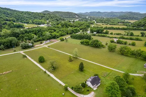 View/Area - 686 E Main St, Dowelltown, TN 37059 photo 7 of 7