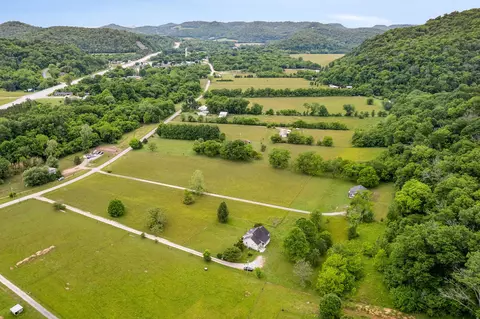 View/Area - 686 E Main St, Dowelltown, TN 37059 photo 6 of 7