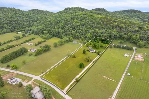 View/Area - 686 E Main St, Dowelltown, TN 37059 photo 1 of 7