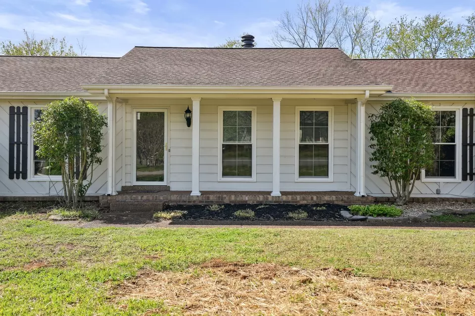 Exterior - 28 Brookside Ct, Old Hickory, TN 37138 photo 2 of 15