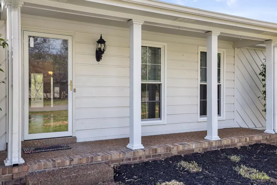 Exterior - 28 Brookside Ct, Old Hickory, TN 37138 photo 7 of 15