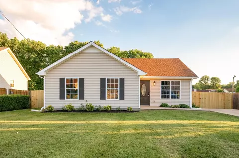 414 Faulkner Dr, Clarksville, TN 37042