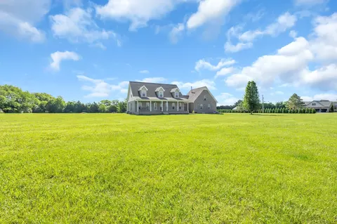 4935 Smiley Rd, Chapel Hill, TN 37034