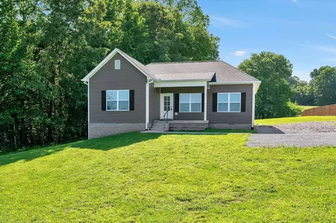 1226 Columbia Rd, Charlotte, TN 37036