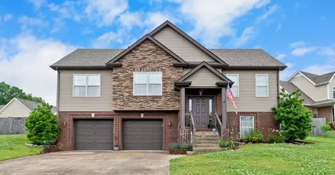 420 River Heights Dr, Clarksville, TN 37040