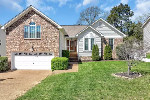 2303 N Cromwell Ct, Mount Juliet, TN 37122
