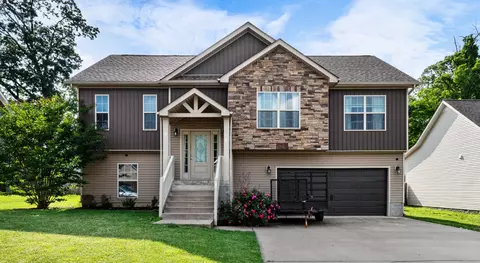 158 Sycamore Hill Dr, Clarksville, TN 37042