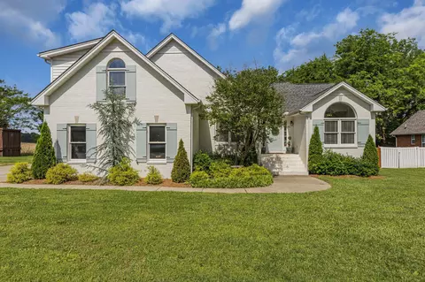 2627 English Hill Dr, Murfreesboro, TN 37130