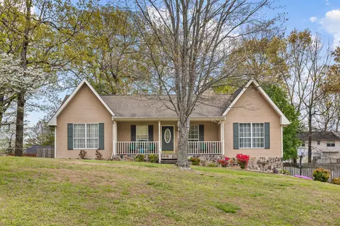 1534 Ribbonwood Dr, Soddy Daisy, TN 37379