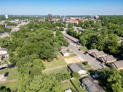 444 E Sevier St, Murfreesboro, TN 37130 photo 8
