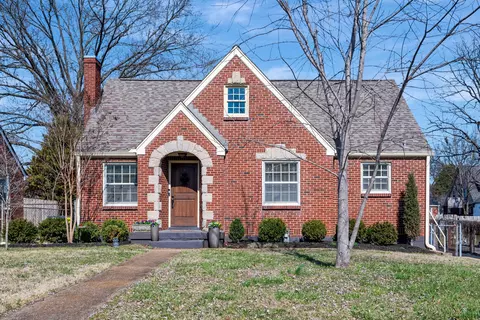 1053 Gwynn Dr, Nashville, TN 37216