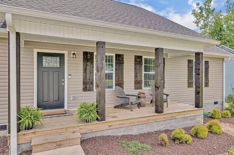847 Skyview Dr, Ashland City, TN 37015