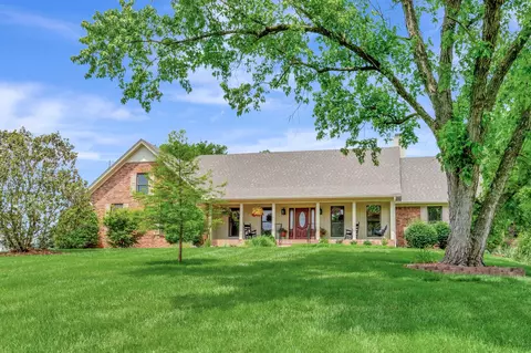 131 Arrowhead Dr, Hendersonville, TN 37075