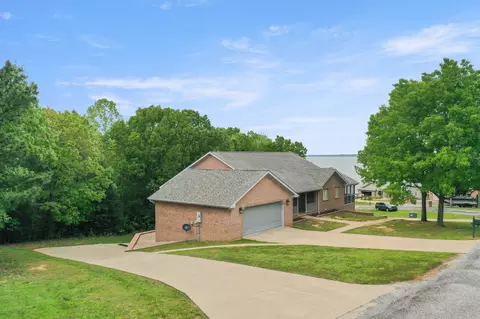 25 John Downs Ct, New Concord, KY 42076