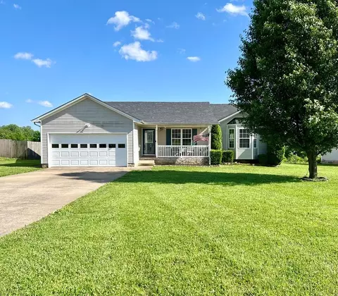 705 Shetland Dr, Oak Grove, KY 42262