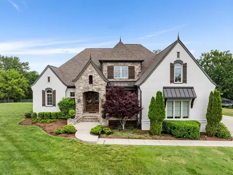 181 Clifftop Dr #B, Hendersonville, TN 37075
