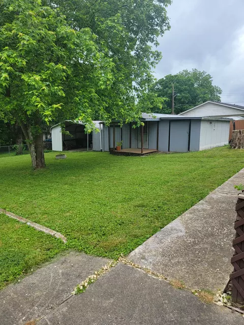 321 Pine St, Pulaski, TN 38478 photo 3