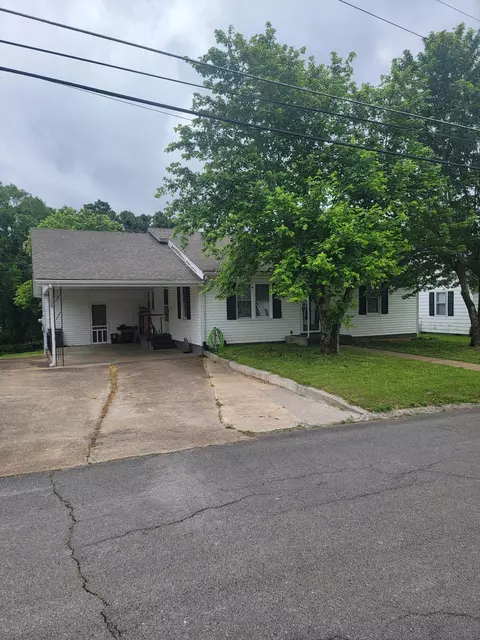 321 Pine St, Pulaski, TN 38478