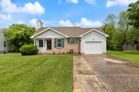 1231 Crystal Dr, Clarksville, TN 37042