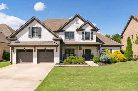 7985 Hampton Cove Dr, Ooltewah, TN 37363