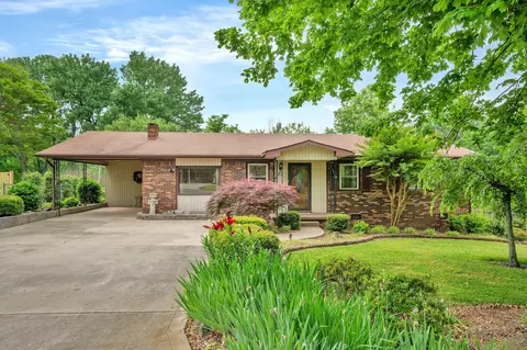 57 Florence St, Mcewen, TN 37101