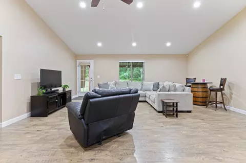 16 Hickory Ln, Dickson, TN 37055 photo 6