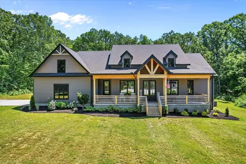 609 Buddy Rd, Burns, TN 37029