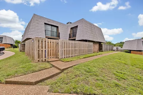 130 Cedarwood Ln, Madison, TN 37115