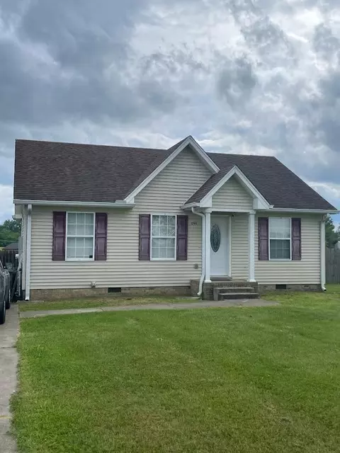 1295 S Russell St, Portland, TN 37148