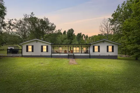 1433 Daniel Hollow Rd, Tullahoma, TN 37388