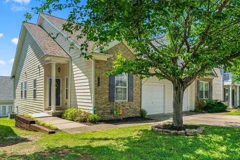 365 Harbor Village Dr, Madison, TN 37115