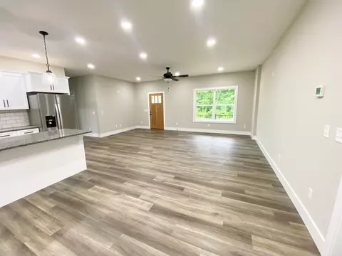 3663 Moss Rd, Baxter, TN 38544 photo 2