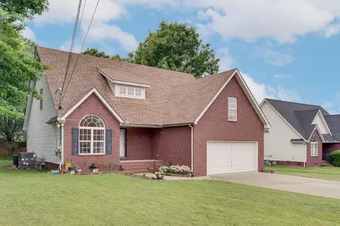 5002 Chivalry Ct, Smyrna, TN 37167