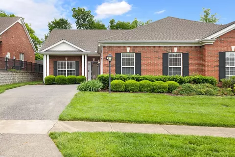 136 Kenton Loop, Hendersonville, TN 37075