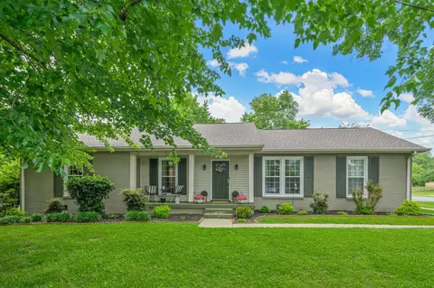 4884 Matterhorn Dr, Old Hickory, TN 37138